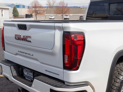 Used 2022 GMC Sierra 1500 Denali w/ Denali Premium Package image 33
