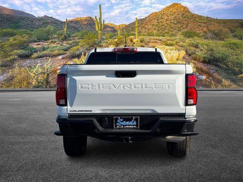 Used 2025 Chevrolet Colorado Z71 w/ Z71 Convenience Package 2 image 5