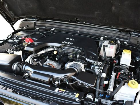 Used 2021 Jeep Gladiator Rubicon w/ Dual Top Group image 82