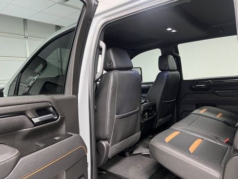 Used 2025 GMC Sierra 2500 AT4 w/ AT4 Premium Plus Package image 46