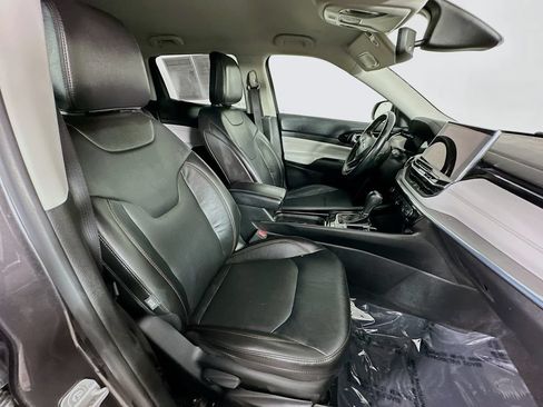Certified 2022 Jeep Compass Limited AWD/4WD image 36