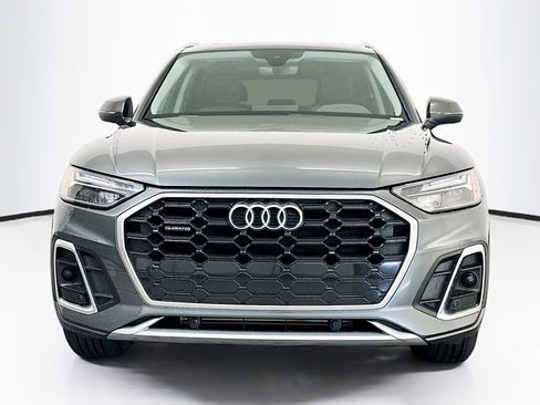 Used 2023 Audi Q5 2.0T Premium w/ Convenience Package AWD/4WD image 2