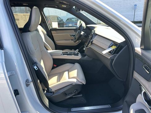 New 2026 Volvo XC90 B6 Ultra w/ Protection Package image 21