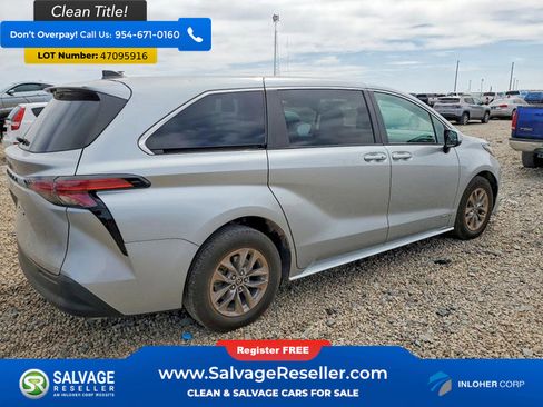 Used 2021 Toyota Sienna LE image 4