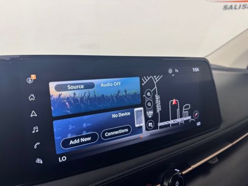Used 2023 Nissan Ariya FWD image 15