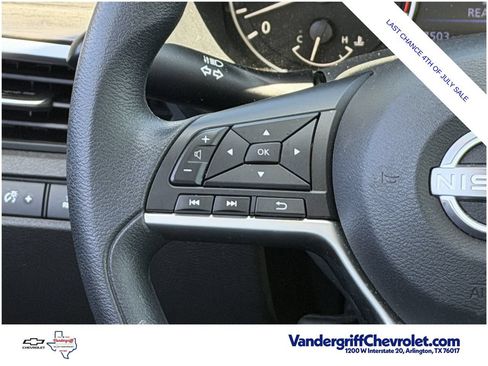 Used 2025 Nissan Altima 2.5 SV w/ SV Special Edition Package AWD/4WD image 13