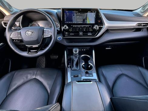 Used 2020 Toyota Highlander Platinum FWD image 15