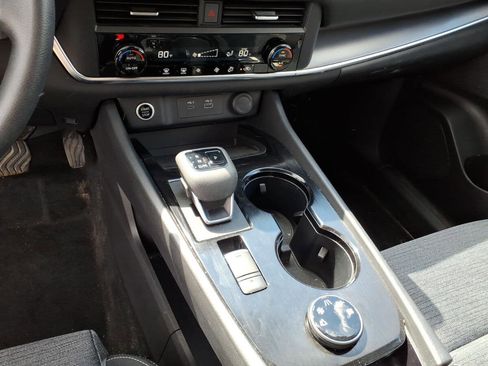 Used 2023 Nissan Rogue SV AWD/4WD image 10