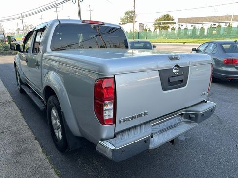 Used 2013 Nissan Frontier SV w/ SV Value Truck Pkg RWD image 4