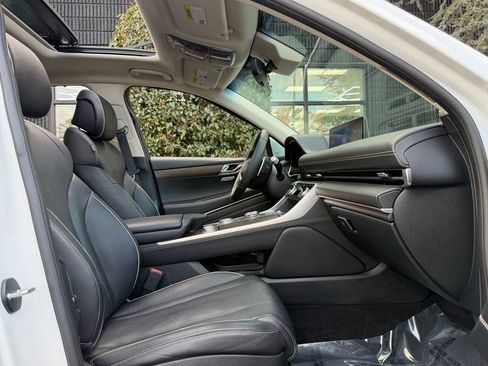 Used 2023 Genesis GV80 3.5T w/ Advanced Package image 31