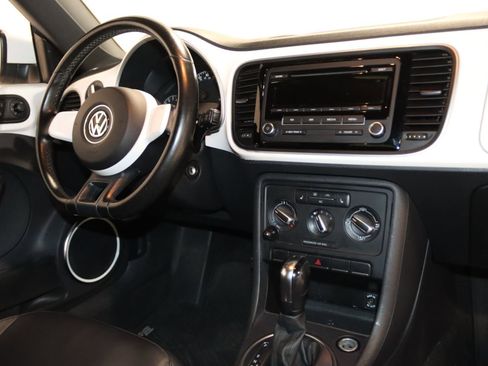 Used 2012 Volkswagen Beetle 2.5 FWD image 51