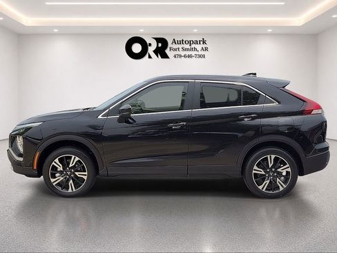 Used 2025 Mitsubishi Eclipse Cross SE AWD/4WD image 3