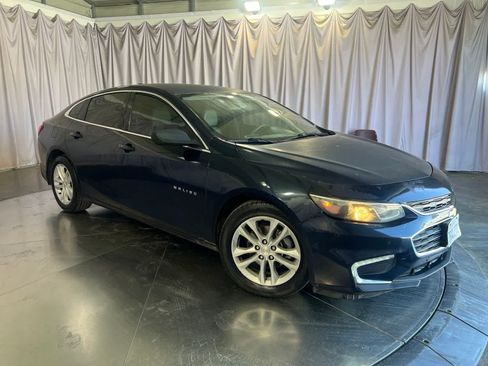 Used 2016 Chevrolet Malibu LT w/ Leather Package FWD image 3