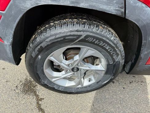 Used 2022 Hyundai Tucson SE image 16