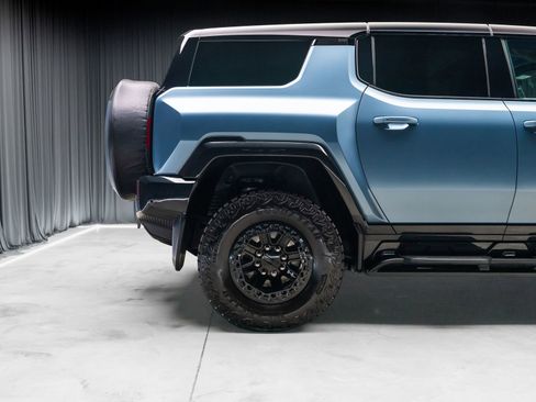 Used 2024 GMC Hummer EV 3X w/ Omega Edition AWD/4WD image 28