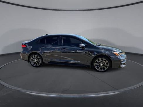 Used 2024 Toyota Corolla SE FWD image 9