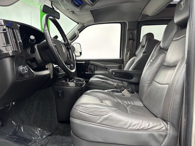 Used 2022 Chevrolet Express 2500 Extended w/ Enhanced Convenience Package RWD image 18