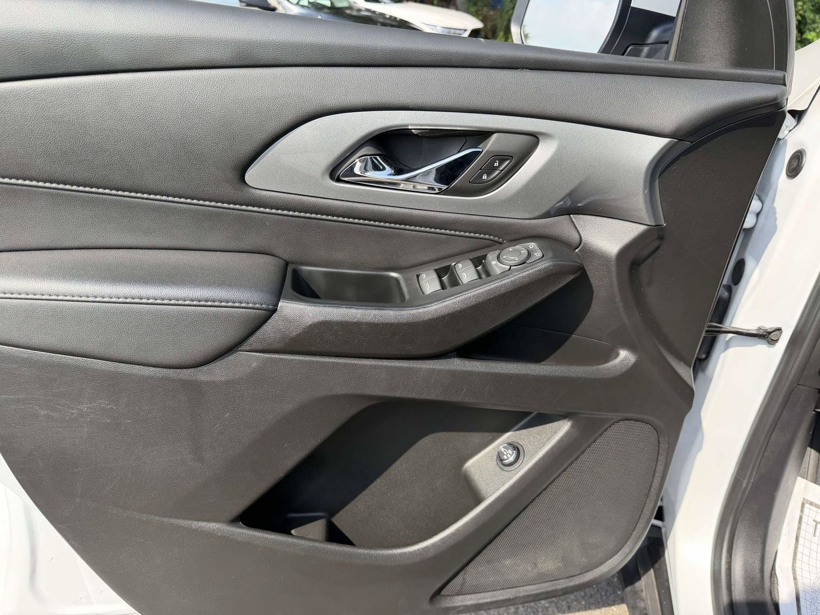 Certified 2023 Chevrolet Traverse LT FWD image 17