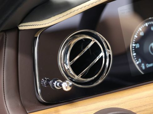 Used 2022 Rolls-Royce Ghost w/ Ghost Package AWD/4WD image 26