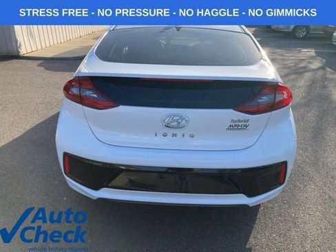 Used 2019 Hyundai Ioniq SEL image 4