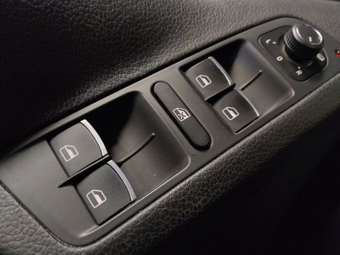 Used 2017 Volkswagen Tiguan Wolfsburg Edition FWD image 27