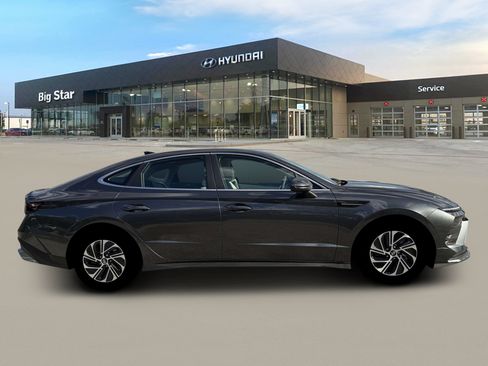 New 2026 Hyundai Sonata Blue FWD image 9