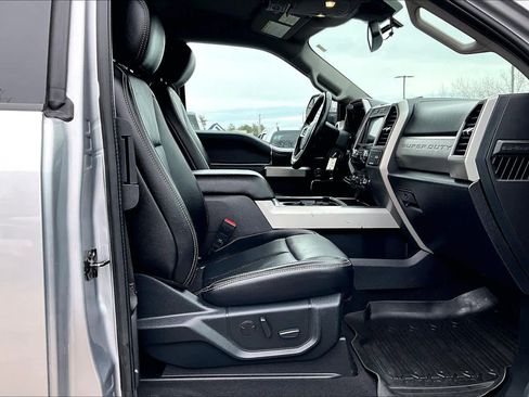 Used 2021 Ford F250 Lariat w/ Chrome Package image 8