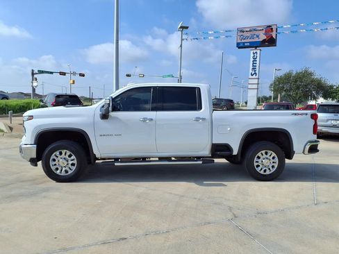 Used 2024 Chevrolet Silverado 2500 LTZ AWD/4WD image 4
