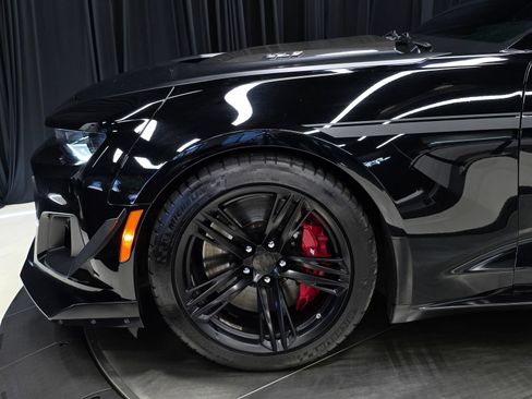 Used 2021 Chevrolet Camaro ZL1 RWD image 47