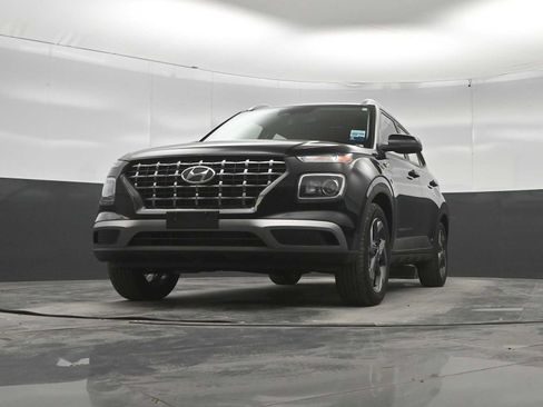 New 2026 Hyundai Venue SEL FWD image 36