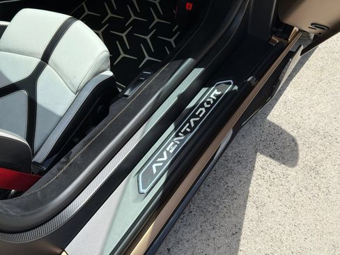 Used 2020 Lamborghini Aventador SVJ AWD/4WD image 62