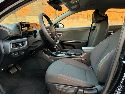 Used 2025 Kia K4 FWD image 25