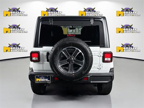 Used 2023 Jeep Wrangler Sahara w/ Cold Weather Group image 6