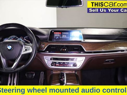 Used 2019 BMW 750i w/ Executive Package RWD image 24