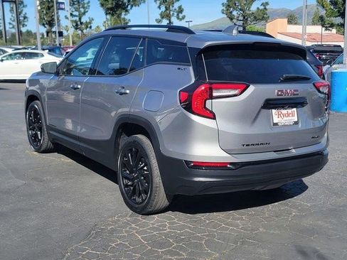 Certified 2024 GMC Terrain SLT w/ Infotainment Package II image 7