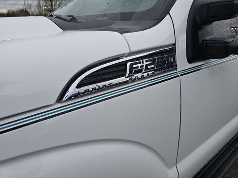 Used 2015 Ford F250 Lariat w/ Camper Package image 33