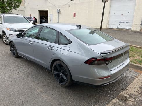Used 2023 Honda Accord Sport image 4