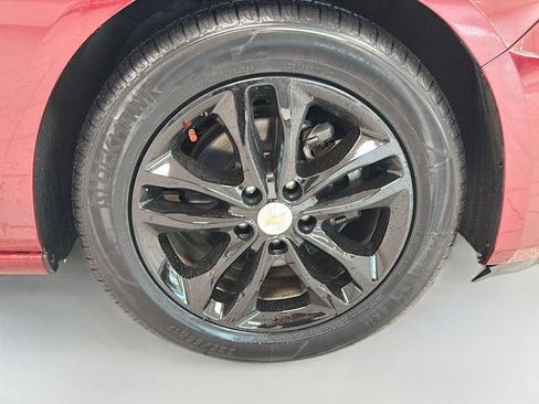 Used 2018 Chevrolet Malibu LT image 25