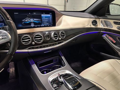 Used 2020 Mercedes-Benz S 560 4MATIC Sedan image 33