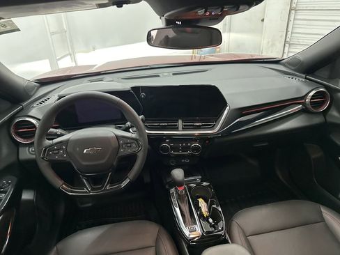 Used 2024 Chevrolet Trax RS w/ Sunroof Package image 22