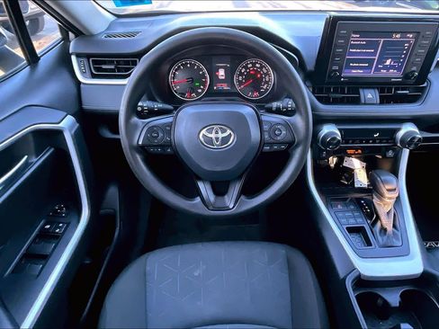 Used 2021 Toyota RAV4 XLE w/ Carpet Mat Package (TMS) image 6