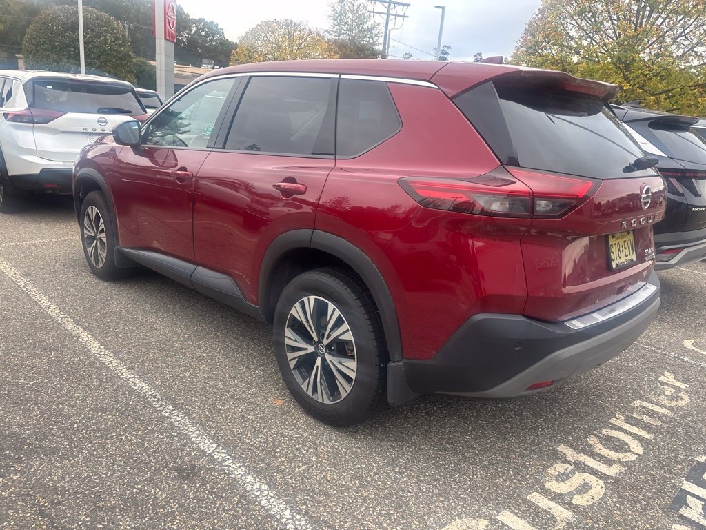 Used 2021 Nissan Rogue SV AWD/4WD image 2