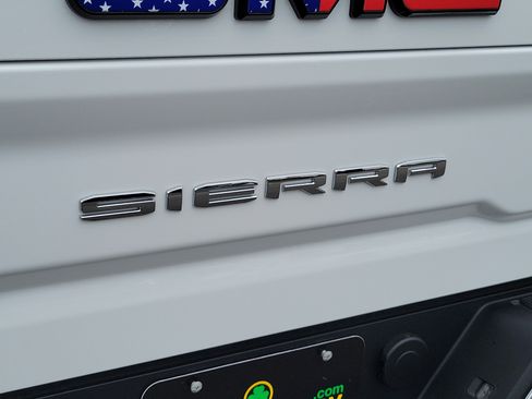 Used 2025 GMC Sierra 2500 SLE w/ Preferred Package AWD/4WD image 6