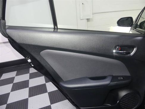 Used 2022 Toyota Prius FWD image 24