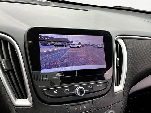 Used 2024 Chevrolet Malibu LT image 21