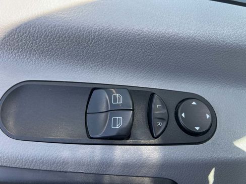 Used 2017 Mercedes-Benz Sprinter 2500 image 18