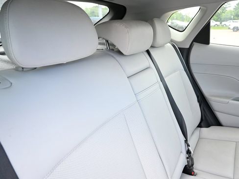 Used 2024 Hyundai Kona Limited AWD/4WD image 36