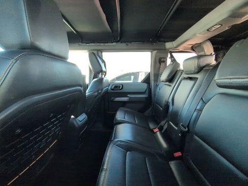 Used 2022 Ford Bronco Badlands image 5