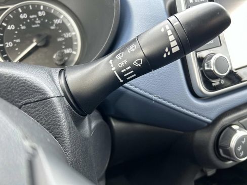 Used 2025 Nissan Versa SV w/ Trunk Package image 25