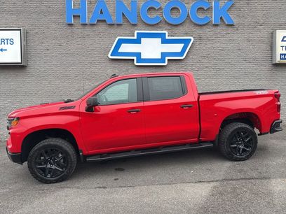 New 2026 Chevrolet Silverado 1500 Custom Trail Boss w/ LPO, Dark Essentials Package